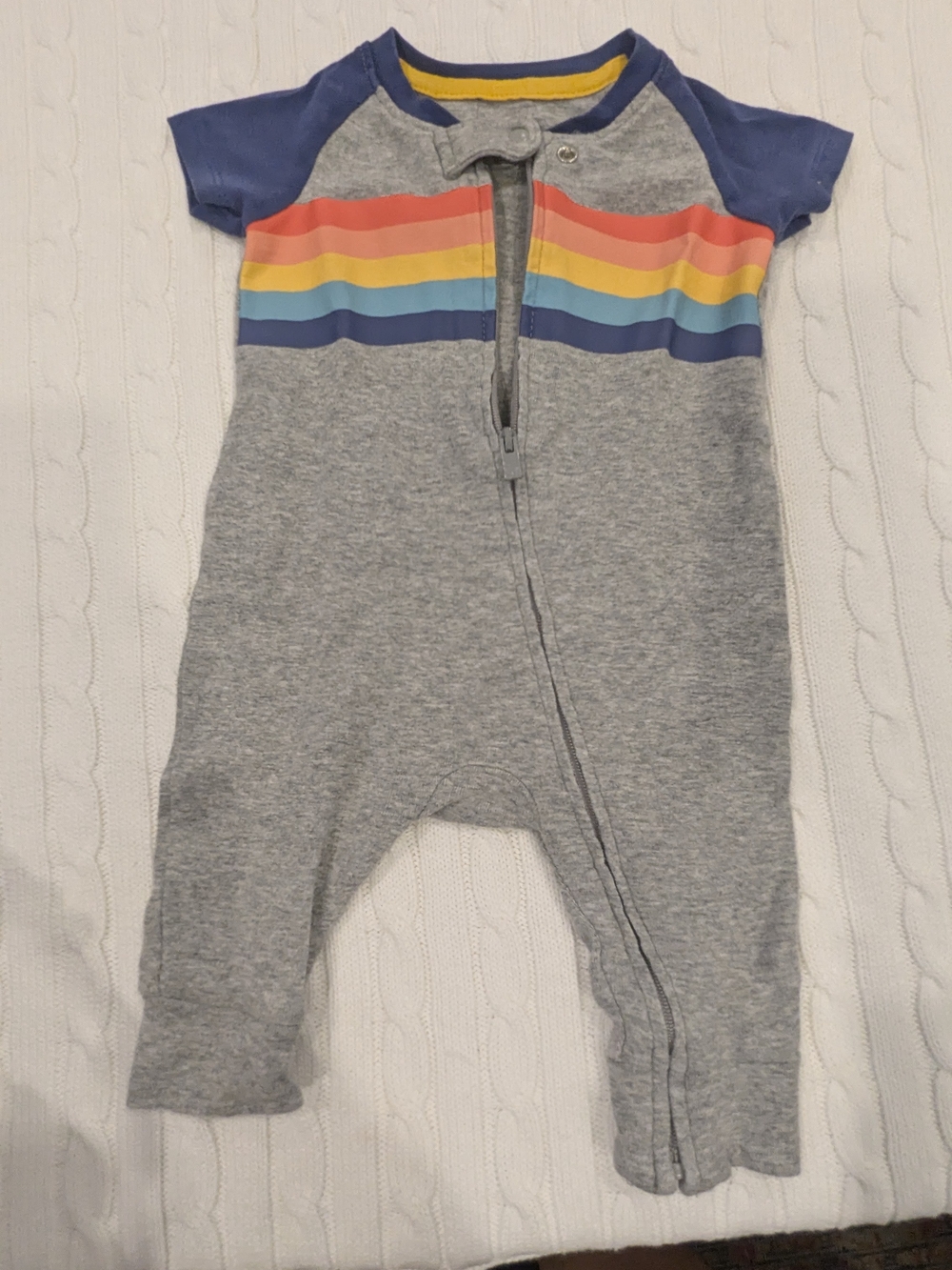 0-3 GAP Gray One-Piece with Rainbow Stripe - Kids